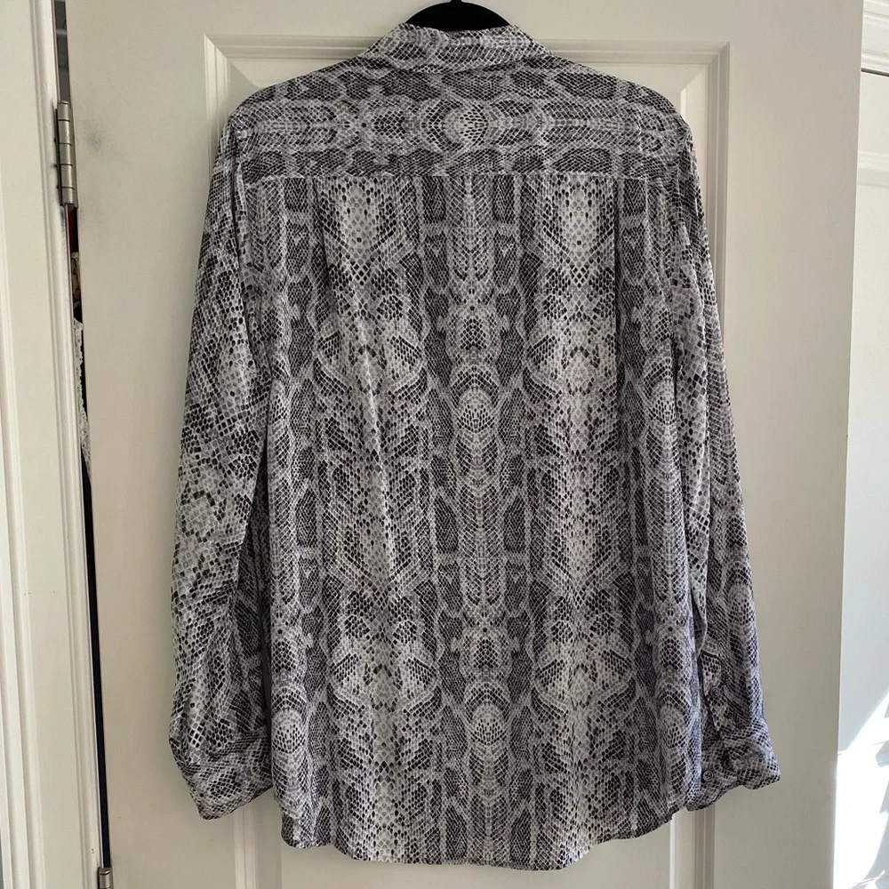- Equipment Slim Signature Silk Shirt - Picture 7 of 7